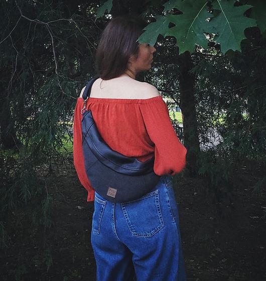 saszetka nerka Nerka "Haru" czarna bawełniana z ekoskórą