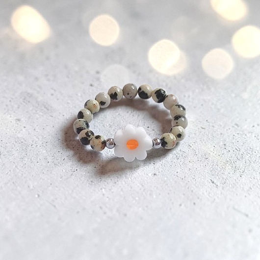 pierścionki elastyczne Pierścionek : stokrotka : jaspis dalmatyński : silver