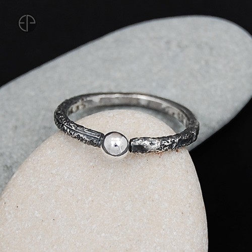 Gałązka z kuleczką MAREMI Jewelry