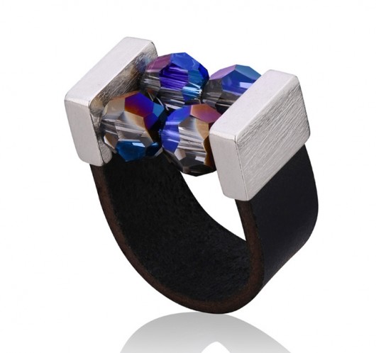 Small Cocktail Ring with Crystals 08 Joccos Design