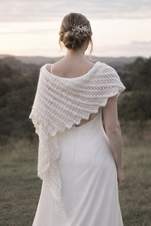 dodatki ślubne Delikatny biały szal ślubny etola z wełną merino