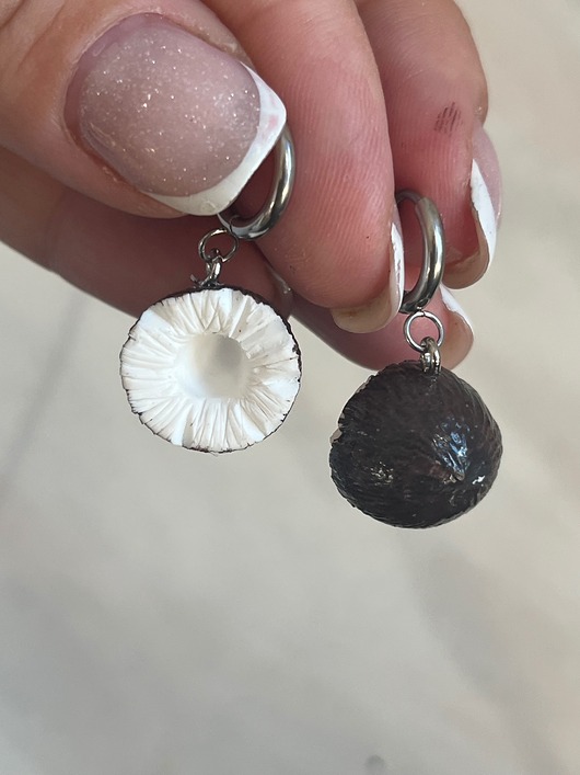 kolczyki z masy plastycznej Kolczyki z kokosami ręczne robienie -handmade kwiaty miks