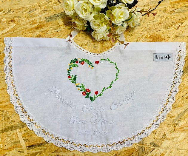 Szatka do chrztu KWIATOWE SERCE kolor Monart