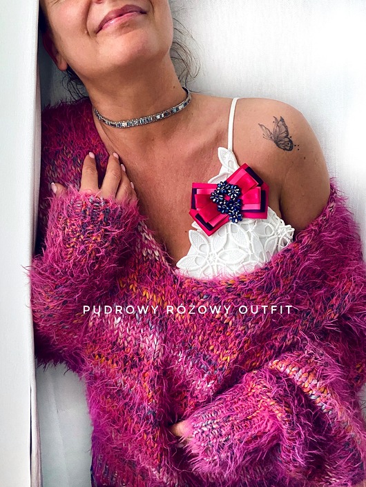 broszki Brosza z kwiatuszkami z koralików  New