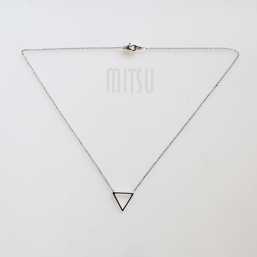Naszyjnik Slim Triangle v Silver Mitsu