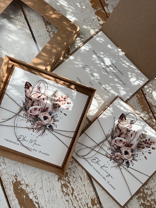 kartki scrapbooking Kartka urodzinowa z życzeniami w pudełku