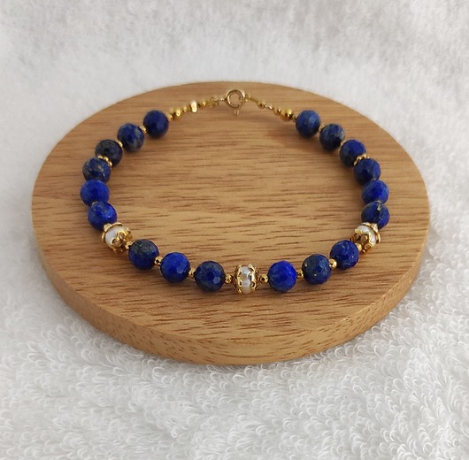 bransoletki z kamieni naturalnych Lapis lazuli i perła ze złoceniami
