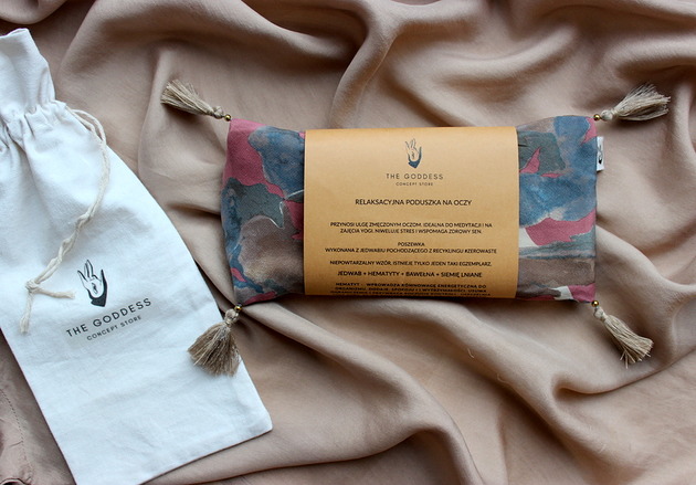 Relaksacyjna  jedwabna poduszka na oczy upcycling VENUSS concept store
