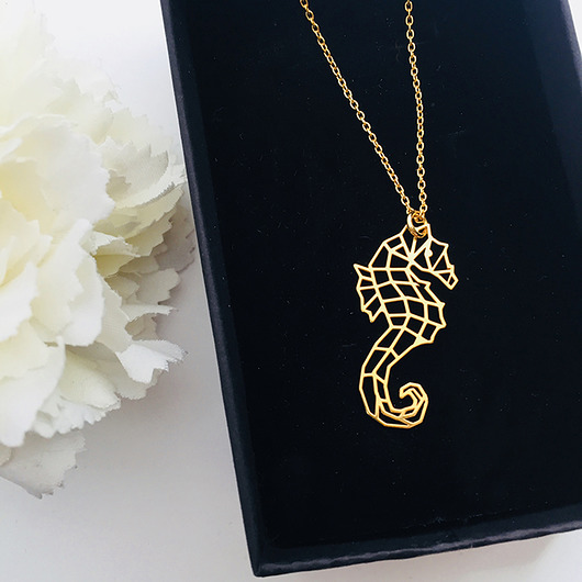 złote naszyjniki Naszyjnik konik morski, geometryczny konik