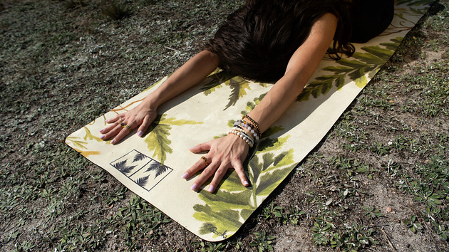 akcesoria do jogi Mata do jogi z mikrofibrą MOSS 4mm Agria, mikrofibra + naturalny kauczuk