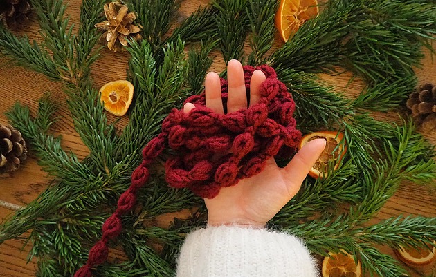 ozdoby choinkowe Szydełkowy łańcuch choinkowy - ozdoba świąteczna - dekoracja choinkowa