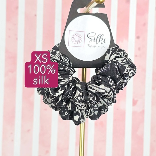 gumki do włosów XS mini mała gumka dla dzieci do włosów jedwab naturalny scrunchie czarna