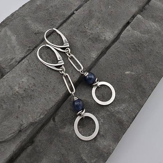 kolczyki z kamieniami Kolczyki z kyanitem