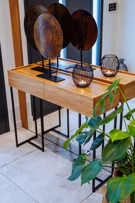 ESTELLE II - konsola z szufladami,komoda,toaletka,pokój,salon Papierówka Simple form of furniture