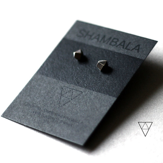 Srebrne grometryczne kolczyki na sztyft DIAMOND SHAMBALA