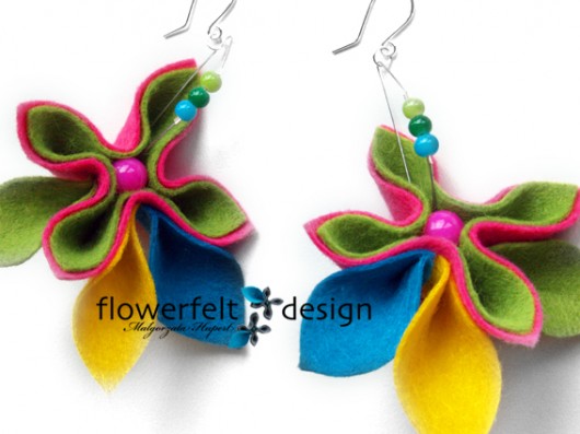 &quot;kochany, zabierz mnie na Ibizę!&quot;-kolczyki FlowerFelt Design