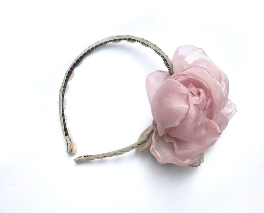 peonia z koronką opaska ślubna Nat design