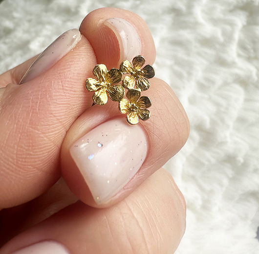 kolczyki pozłacane Złote kolczyki kwiaty, eleganckie  sztyfty kwiatki