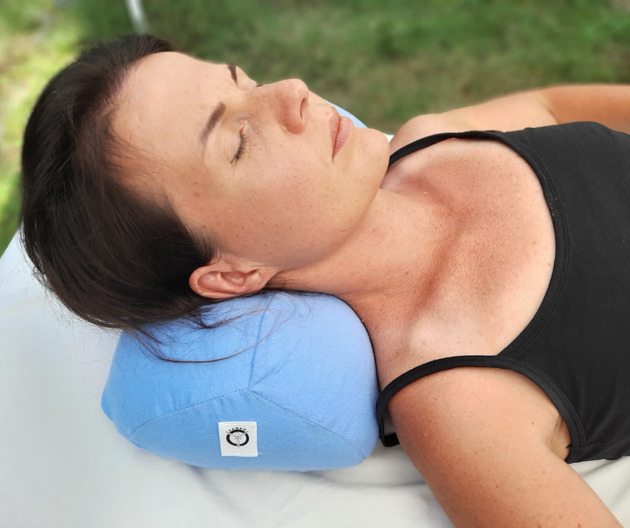 poduszki z łuską Poduszka ergonomiczna Mel, na bóle szyi i karku, gryka, fizjoterapeutyczna