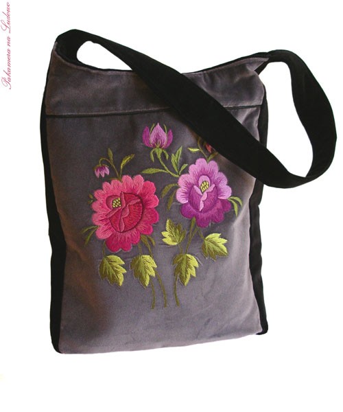 aksamitny VINTAGE rose na ludowo