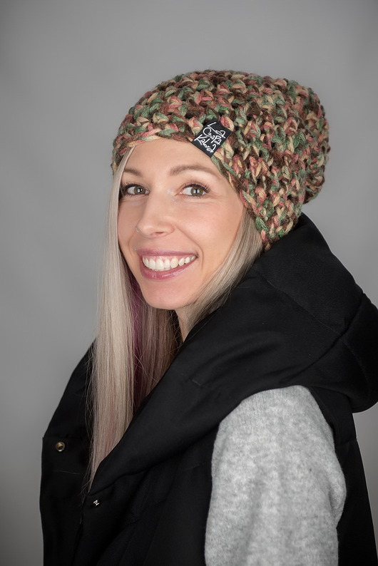 czapki damskie Czapka Melange 38 - MULTIKOLOR