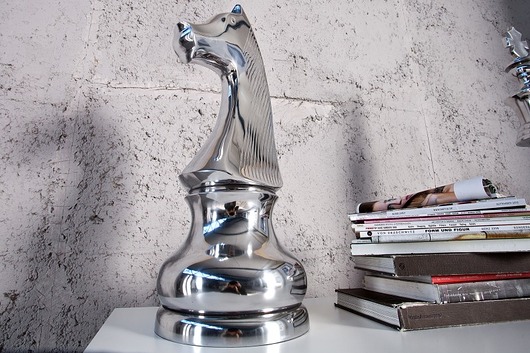 Dekoracja aluminiowa Skoczek, szachy 60 cm Home Design