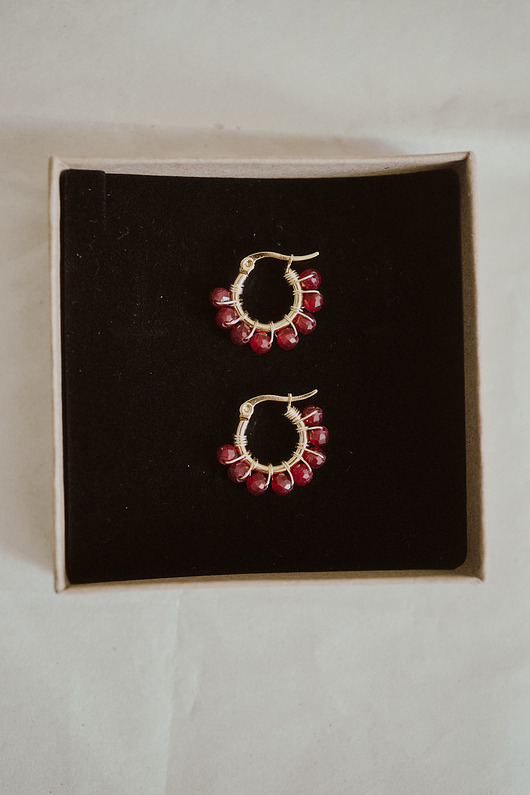 kolczyki z kamieniami Kolczyki kółka z jadeitem