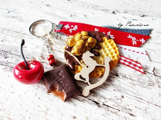 breloczek orzechowe love... Piecuchowo