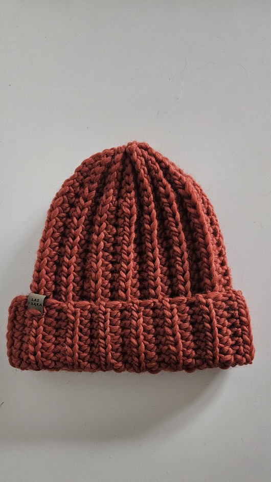 czapki damskie Czapka wełniana w kolorze pomarańczowym