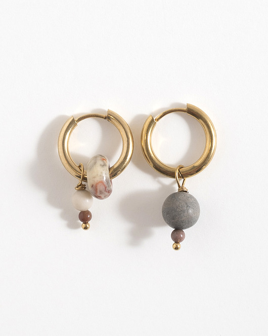 kolczyki z kamieniami Złote kolczyki Boho z zawieszkami