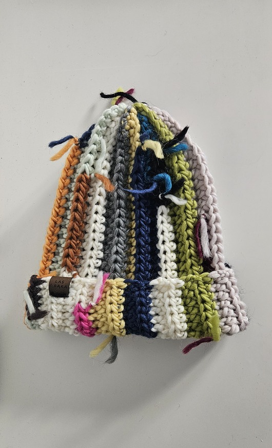 czapki damskie Czapka "Kolorowe Pasmo"