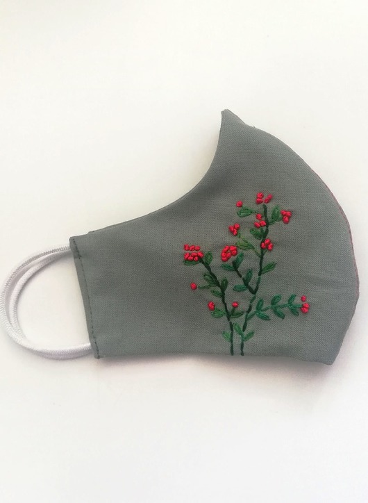 maseczka zielona basic i haftowane ornamenty Martha Stark