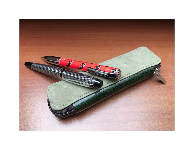 piórniki Etui na pióra  na dwie sztuki  N2pistacjawelur