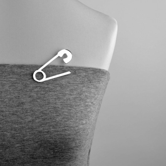 MirrorSafetyPin felt label
