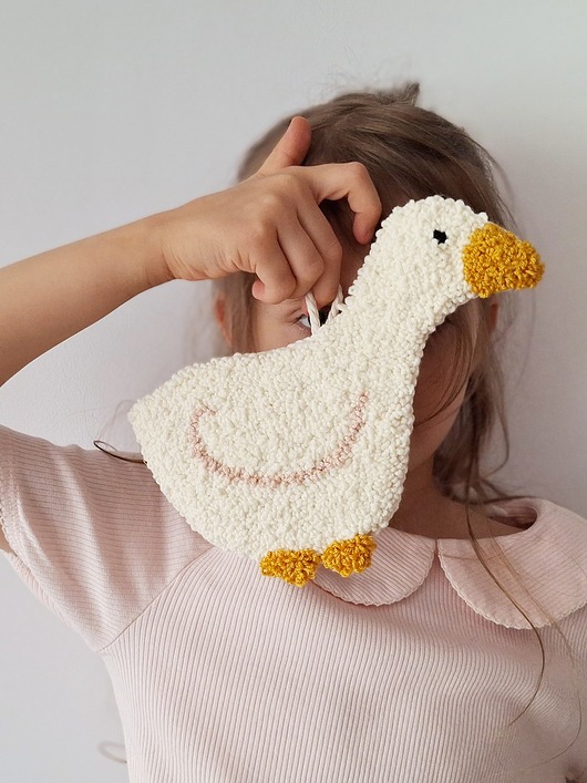 obrazy i plakaty do pokoju dziecięcego Gąska- skandynawski akcent do pokoju dziecięcego