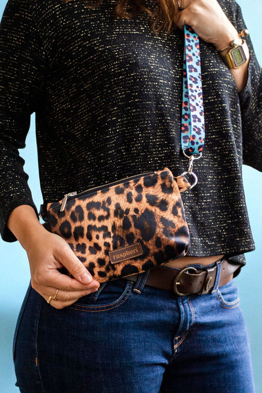 torebki mini Mini torebka z weluru w panterkę