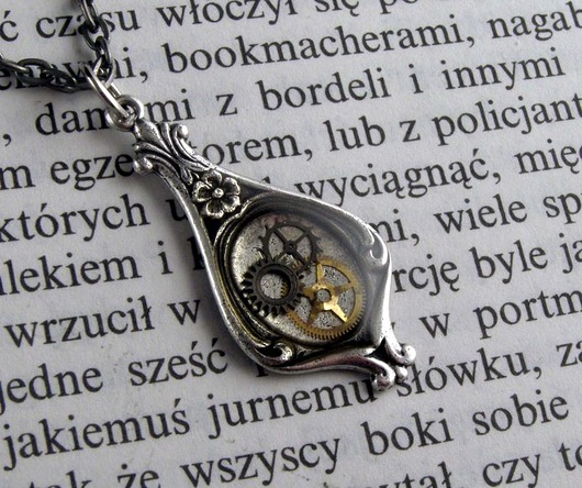 Mechaniczny naszyjnik 104 Zegarynki
