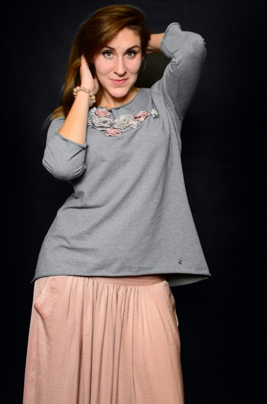 BLUZA SZARA RÓŻE - handmade - oversize Pudrowy Różowy
