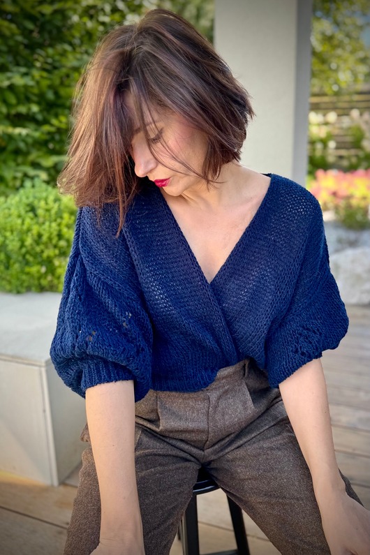 kardigany damskie Bolerko z bufiastymi rękawami, granatowe