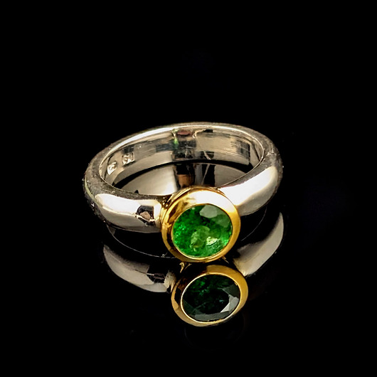 pierścionki złote Pierścionek szlachetny tsavoryt w zlotym blasku