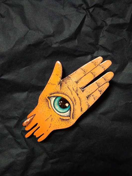 Broszka Magic hand  Made in Forest