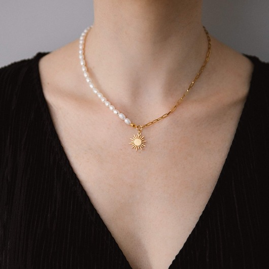 chokery Choker z pereł z zawieszką