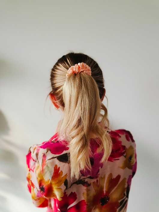gumki do włosów Gumka jedwabna, scrunchie, frotka peach dew MIDI