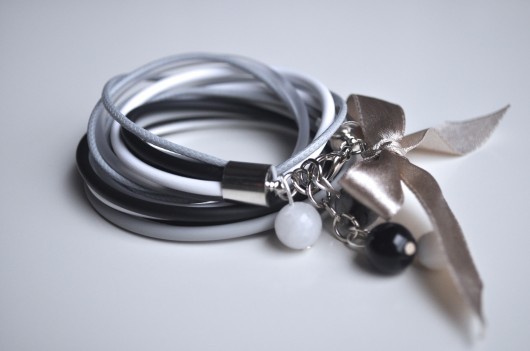 MONO white, grey & black SweetHeart Studio