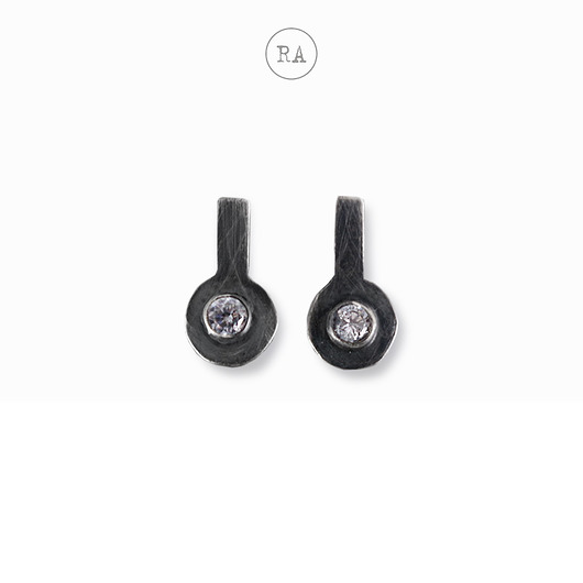 kolczyki srebrne Srebro z cyrkonią - kolczyki HANTLE oksydowane