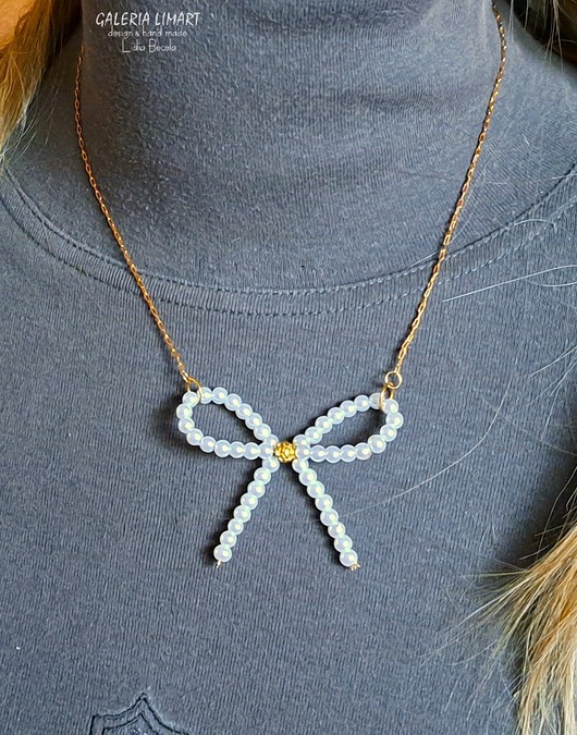 chokery Urocza perełkowa kokardka miły prezent handmade dla niej