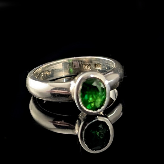 pierścionki srebrne Pierścionek szlachetny tsavoryt