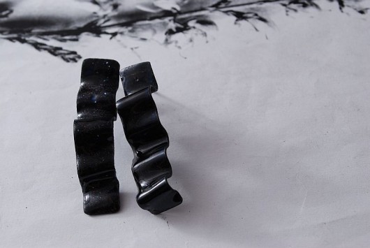 RIBBON  black &#8211; kolczyki Dorota Oyrzanowska
