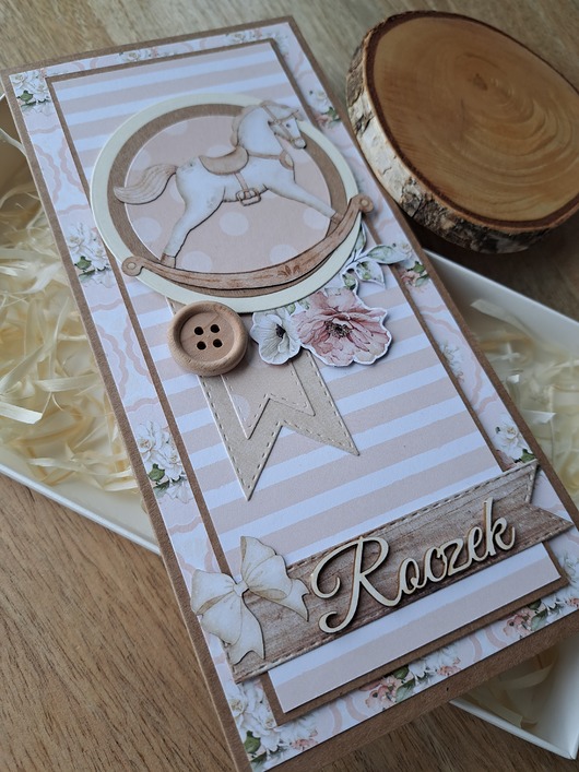 kartki scrapbooking Delikatna, warstwowa kartka na roczek dla dziewczynki