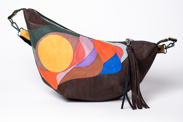 torby na ramię Oryginalna torbo-nerka xxl z korka z autorskim wzorem kolekcja BANAMANA